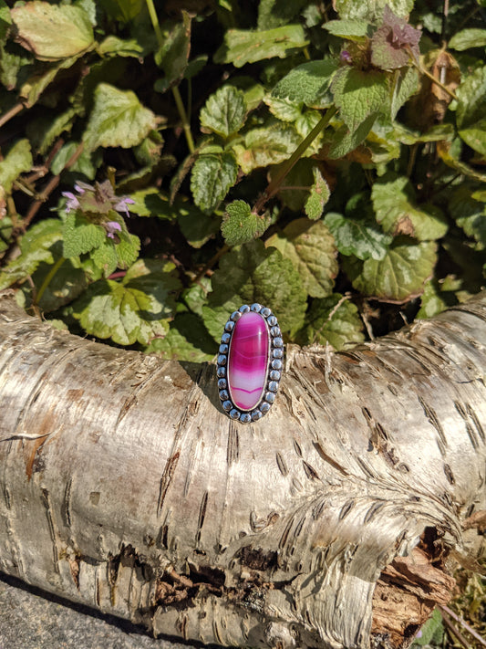 PINK AND WHITE AGATE ELONGATED OVAL RING IN STERLING SILVER WITH DOTTED BEZEL-RING-Jipsi Junk-JipsiJunk